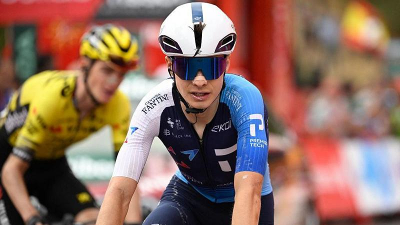 Вуэльта Испании: Марк Солер выиграл 14-й этап, гонщики Israel-Premier Tech выступили в изменённых джерси из-за протестов