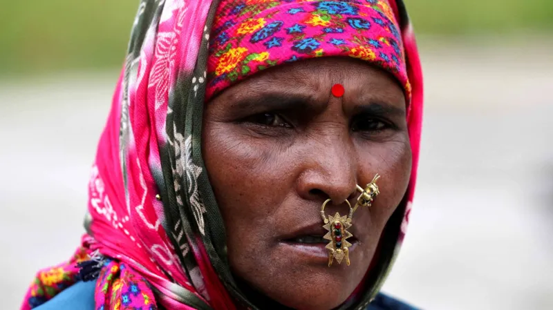 Unrest in Nepal Spurs Mass Return of Workers from India