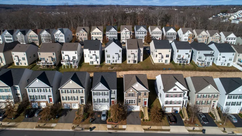 Сможет ли снижение ставки ФРС оживить рынок жилья в США?