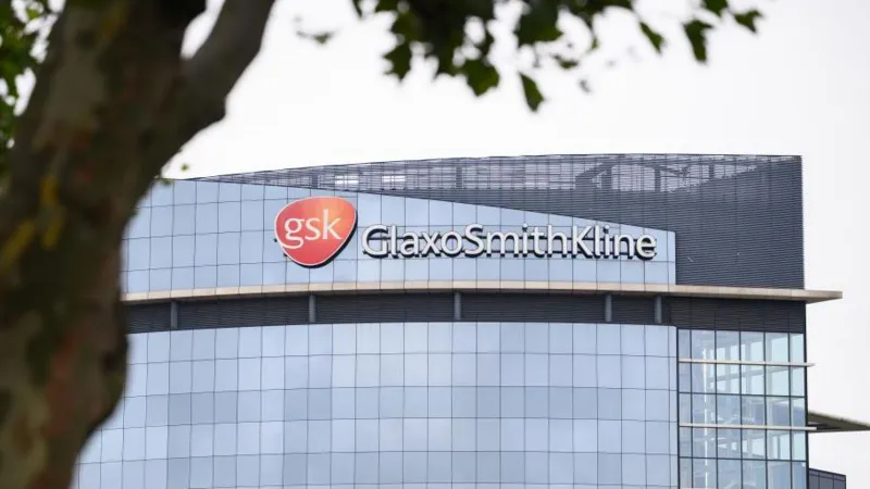GSK пообещала инвестировать 30 млрд долларов в США на фоне углубления кризиса фармсектора Великобритании