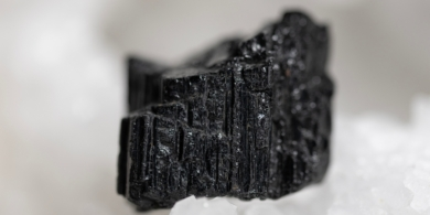 turmalin mentah turmalin mentah