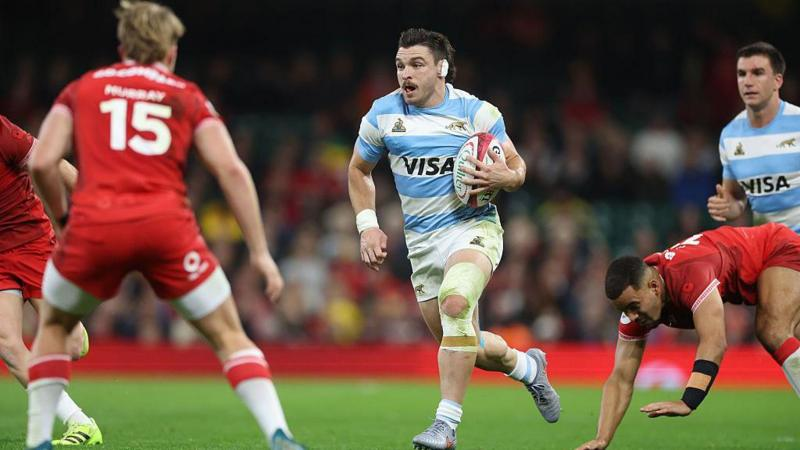 Mateo Carreras runs with the ball