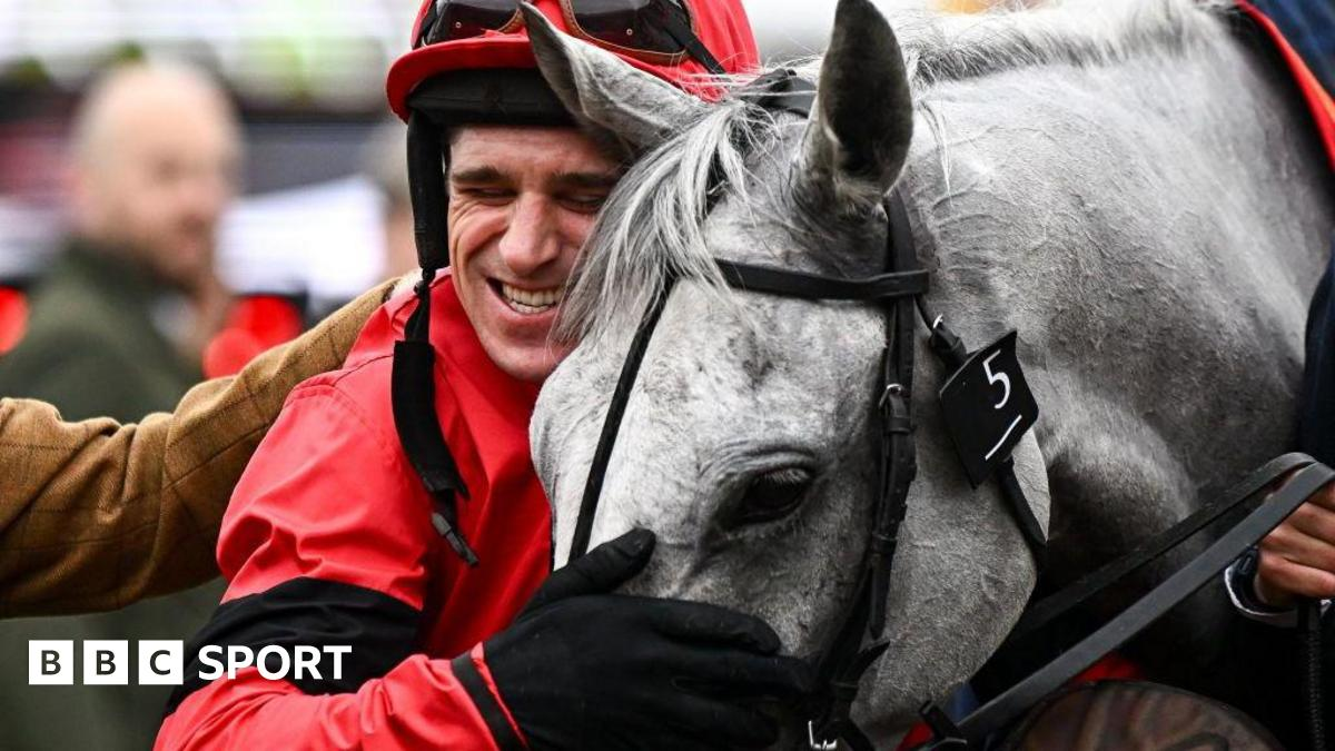 Grey Dawning seals Betfair Chase victory at Haydock
