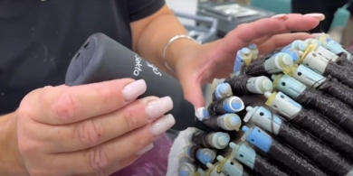 Applying solution Applying carving solution