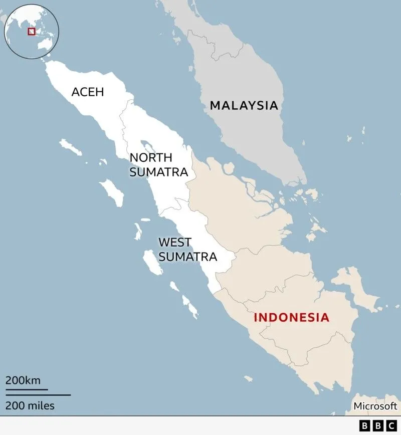 Peta Indonesia menunjukkan provinsi terdampak parah: Aceh, Sumatera Utara, Sumatera Barat. Malaysia terlihat di sampingnya