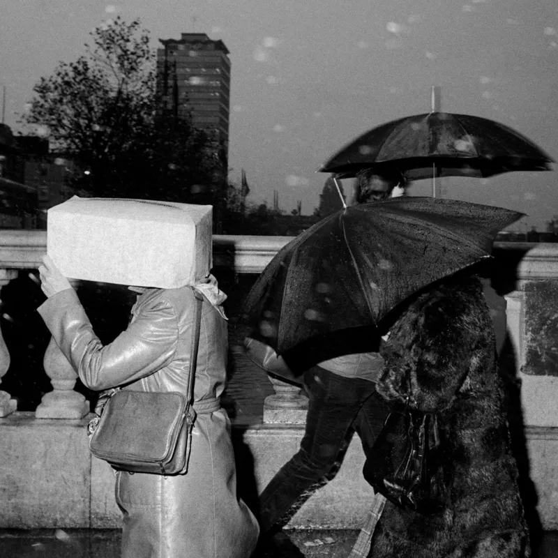 O'Connell Bridge, Dublin, 1981, from 'Bad Weather' by Martin Parr