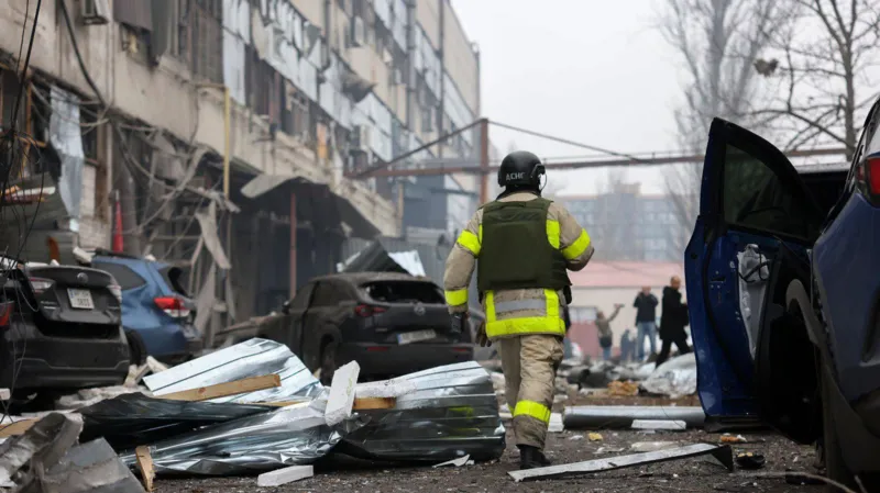 Four Dead as Russian Strike Hits Dnipro Amid Ongoing Peace Talks