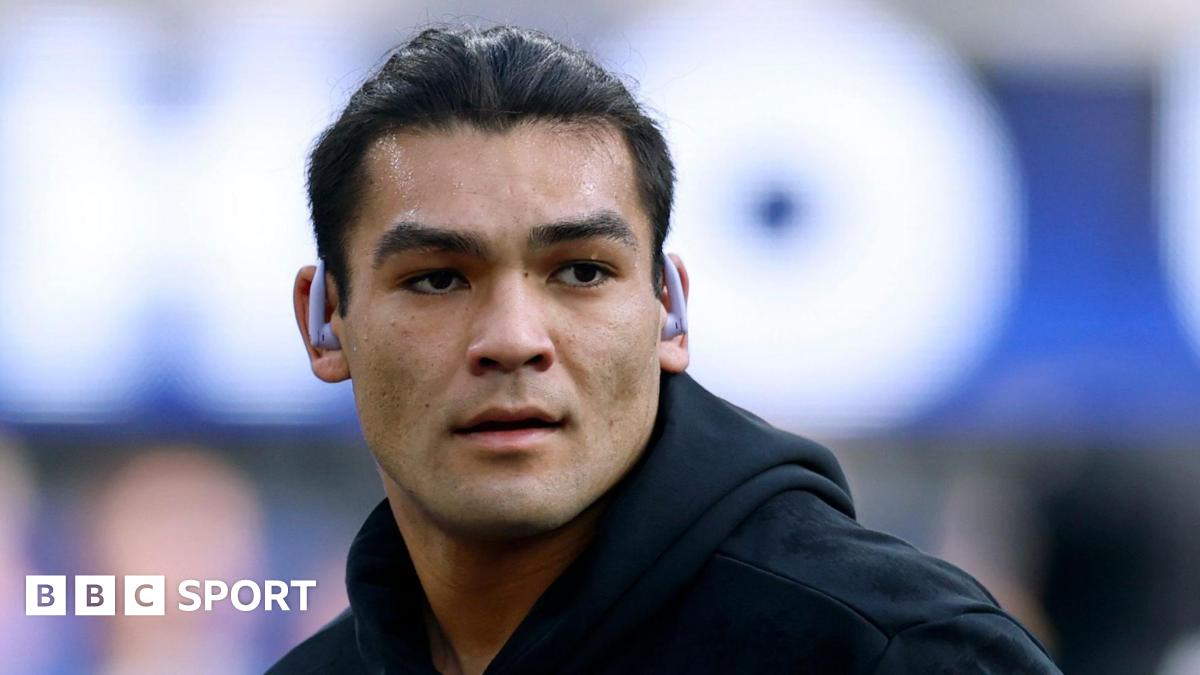 НФЛ: Пука Накуа извинился за антисемитский жест во время стрима