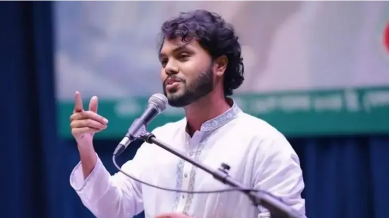 Bangladesh Protests Erupt as Newspapers Targeted After Activist's Death