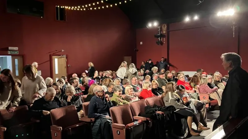 Knaresborough Hosts Public Premiere of Sky's Tinsel Town