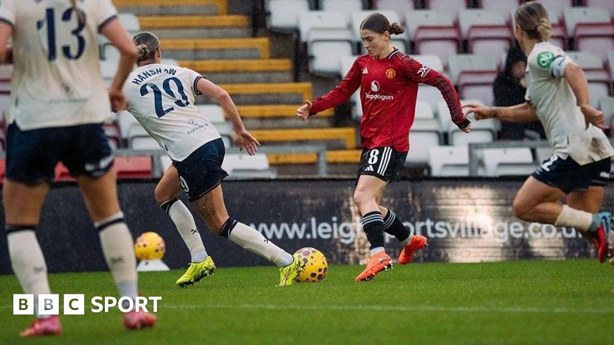 Man United Women Must Be Active in January Window, Says Skinner