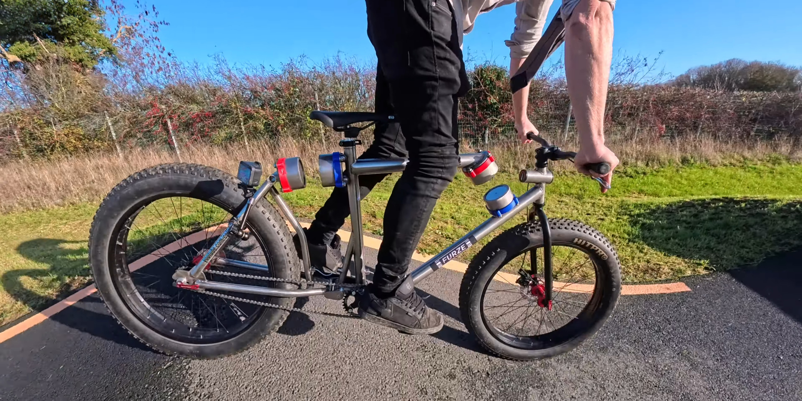 Колин Фёрз создал велосипед с магнитной подвеской вместо амортизаторов